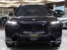 BMW X7 4.4 V8 GASOLINA M60i STEPTRONIC 2023/2024 VIA BELLA VEÍCULOS ESPECIAIS CAXIAS DO SUL / Carros no Vale