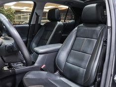 Chevrolet EQUINOX 1.5 16V TURBO GASOLINA PREMIER AWD AUTOMÁTICO 2022/2022 VIA BELLA VEÍCULOS ESPECIAIS CAXIAS DO SUL / Carros no Vale