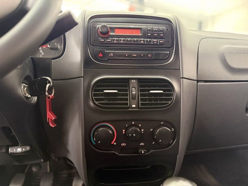 Fiat STRADA HARD WORKING CD 1.4 2017 SÓ MOTOS E AUTOMÓVEIS SANTA CRUZ DO SUL / Carros no Vale Fiat STRADA HARD WORKING CD 1.4 2017 SÓ MOTOS E AUTOMÓVEIS SANTA CRUZ DO SUL / Carros no Vale