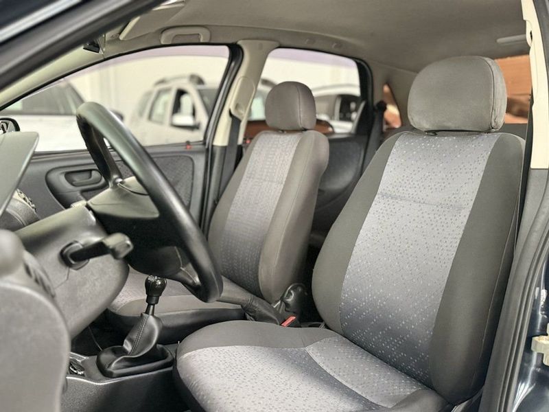 CHEVROLET CORSA HATCH JOY 1.0 2008 SÓ MOTOS E AUTOMÓVEIS SANTA CRUZ DO SUL / Carros no Vale CHEVROLET CORSA HATCH JOY 1.0 2008 SÓ MOTOS E AUTOMÓVEIS SANTA CRUZ DO SUL / Carros no Vale