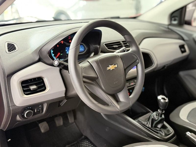 CHEVROLET ONIX HATCH LS 1.0 2016 SÓ MOTOS E AUTOMÓVEIS SANTA CRUZ DO SUL / Carros no Vale CHEVROLET ONIX HATCH LS 1.0 2016 SÓ MOTOS E AUTOMÓVEIS SANTA CRUZ DO SUL / Carros no Vale