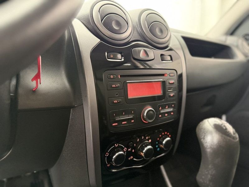 Renault SANDERO EXPRESSION 1.6 2012 SÓ MOTOS E AUTOMÓVEIS SANTA CRUZ DO SUL / Carros no Vale Renault SANDERO EXPRESSION 1.6 2012 SÓ MOTOS E AUTOMÓVEIS SANTA CRUZ DO SUL / Carros no Vale