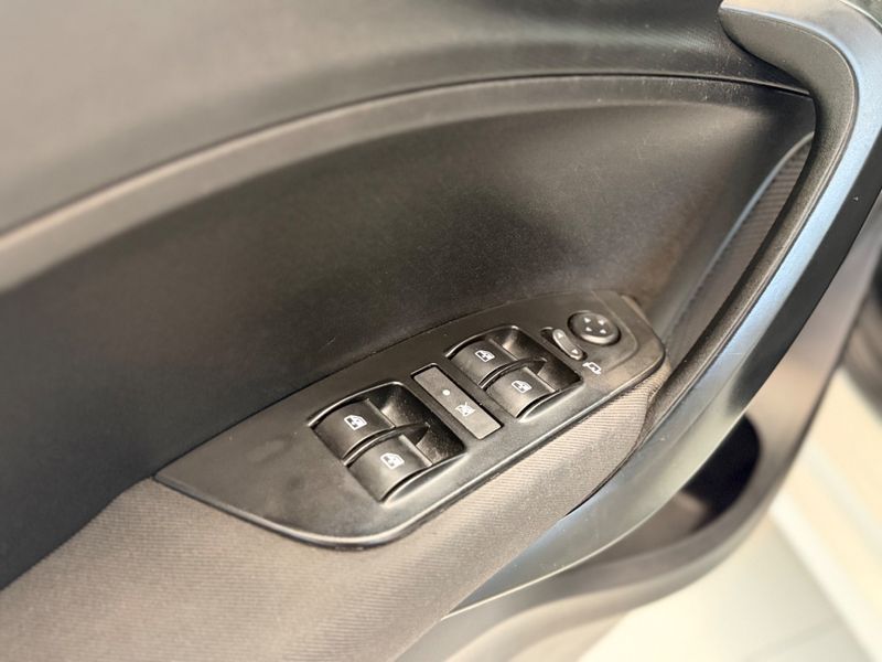 Fiat Cronos Drive Gsr 2019/2020 COVEL VEICULOS ENCANTADO / Carros no Vale Fiat Cronos Drive Gsr 2019/2020 COVEL VEICULOS ENCANTADO / Carros no Vale