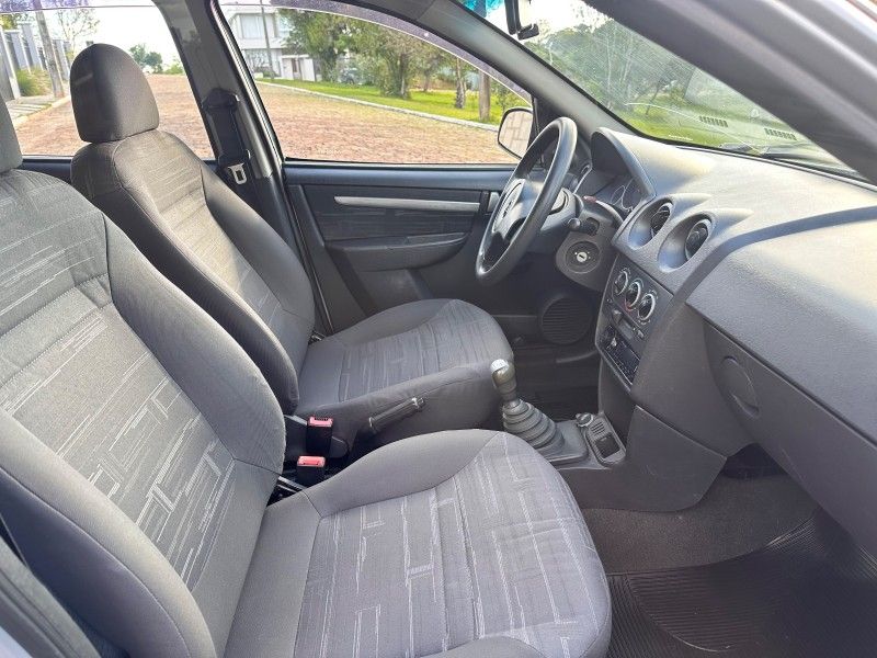 Chevrolet PRISMA MAXX 1.4 2010 GRASSI VEÍCULOS LAJEADO / Carros no Vale Chevrolet PRISMA MAXX 1.4 2010 GRASSI VEÍCULOS LAJEADO / Carros no Vale