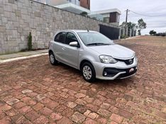 Toyota ETIOS XS 1.5 2018 GRASSI VEÍCULOS LAJEADO / Carros no Vale