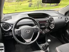 Toyota ETIOS XS 1.5 2018 GRASSI VEÍCULOS LAJEADO / Carros no Vale