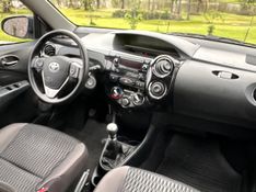 Toyota ETIOS XS 1.5 2018 GRASSI VEÍCULOS LAJEADO / Carros no Vale