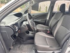 Toyota ETIOS XS 1.5 2018 GRASSI VEÍCULOS LAJEADO / Carros no Vale