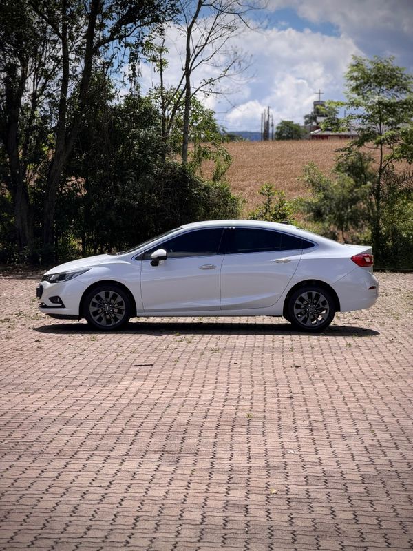 Chevrolet CRUZE SEDAN LTZ 1.4 2019 NEUMANN VEÍCULOS ARROIO DO MEIO / Carros no Vale