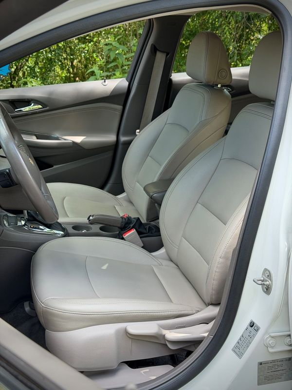 Chevrolet CRUZE SEDAN LTZ 1.4 2019 NEUMANN VEÍCULOS ARROIO DO MEIO / Carros no Vale