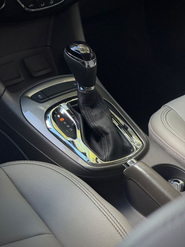 Chevrolet CRUZE SEDAN LTZ 1.4 2019 NEUMANN VEÍCULOS ARROIO DO MEIO / Carros no Vale