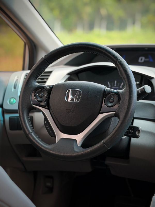 Honda CIVIC SEDAN LXR 8V 2014 NEUMANN VEÍCULOS ARROIO DO MEIO / Carros no Vale Honda CIVIC SEDAN LXR 8V 2014 NEUMANN VEÍCULOS ARROIO DO MEIO / Carros no Vale