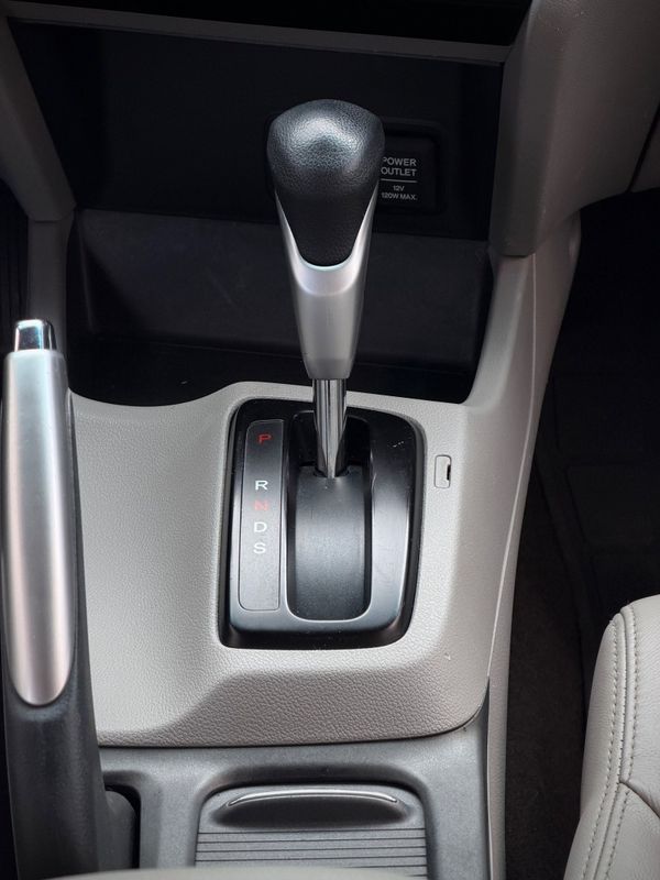 Honda CIVIC SEDAN LXR 8V 2014 NEUMANN VEÍCULOS ARROIO DO MEIO / Carros no Vale Honda CIVIC SEDAN LXR 8V 2014 NEUMANN VEÍCULOS ARROIO DO MEIO / Carros no Vale