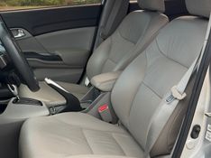 Honda CIVIC SEDAN LXR 8V 2014 NEUMANN VEÍCULOS ARROIO DO MEIO / Carros no Vale