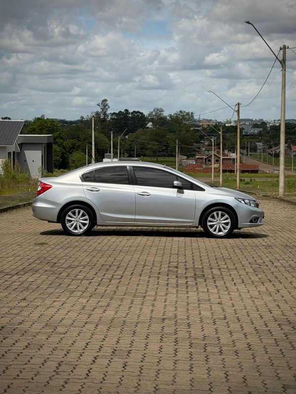 Honda CIVIC SEDAN LXR 8V 2014 NEUMANN VEÍCULOS ARROIO DO MEIO / Carros no Vale Honda CIVIC SEDAN LXR 8V 2014 NEUMANN VEÍCULOS ARROIO DO MEIO / Carros no Vale