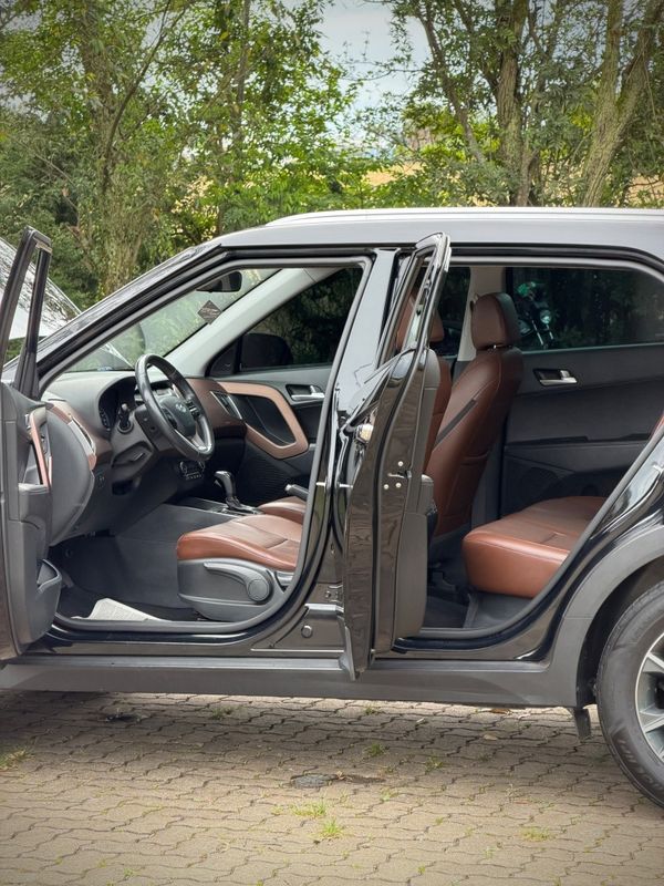 Hyundai CRETA 2.0 PRESTIGE 2017 NEUMANN VEÍCULOS ARROIO DO MEIO / Carros no Vale