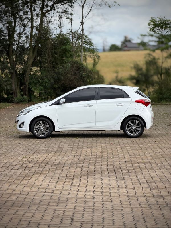 Hyundai HB20 PREMIUM 1.6 2014 NEUMANN VEÍCULOS ARROIO DO MEIO / Carros no Vale Hyundai HB20 PREMIUM 1.6 2014 NEUMANN VEÍCULOS ARROIO DO MEIO / Carros no Vale