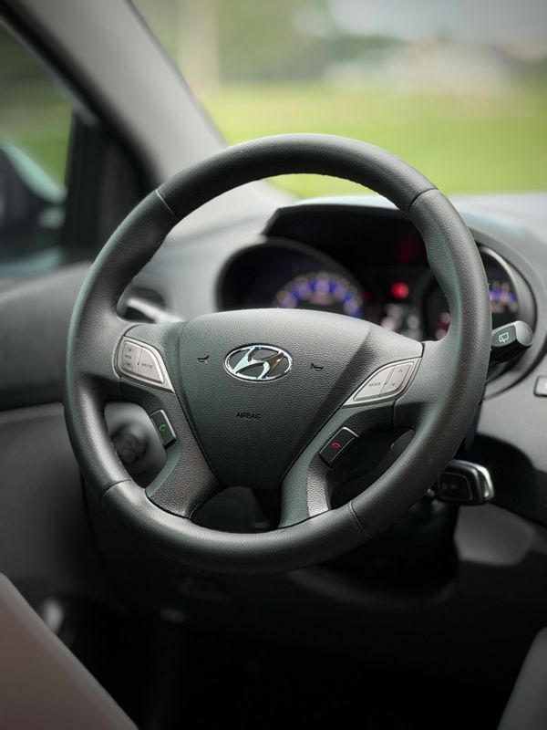 Hyundai HB20 PREMIUM 1.6 2014 NEUMANN VEÍCULOS ARROIO DO MEIO / Carros no Vale Hyundai HB20 PREMIUM 1.6 2014 NEUMANN VEÍCULOS ARROIO DO MEIO / Carros no Vale