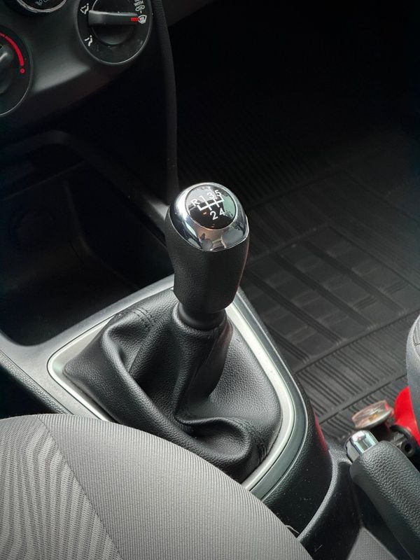 Hyundai HB20 PREMIUM 1.6 2014 NEUMANN VEÍCULOS ARROIO DO MEIO / Carros no Vale Hyundai HB20 PREMIUM 1.6 2014 NEUMANN VEÍCULOS ARROIO DO MEIO / Carros no Vale