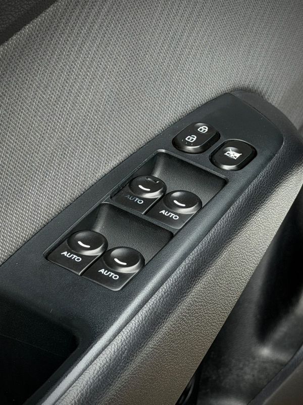 Hyundai HB20 PREMIUM 1.6 2014 NEUMANN VEÍCULOS ARROIO DO MEIO / Carros no Vale Hyundai HB20 PREMIUM 1.6 2014 NEUMANN VEÍCULOS ARROIO DO MEIO / Carros no Vale