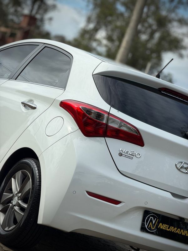 Hyundai HB20 PREMIUM 1.6 2014 NEUMANN VEÍCULOS ARROIO DO MEIO / Carros no Vale Hyundai HB20 PREMIUM 1.6 2014 NEUMANN VEÍCULOS ARROIO DO MEIO / Carros no Vale
