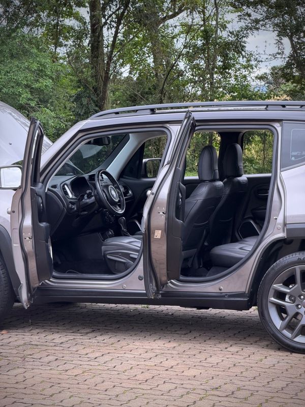 Jeep RENEGADE LIMITED 1.8 2019 NEUMANN VEÍCULOS ARROIO DO MEIO / Carros no Vale Jeep RENEGADE LIMITED 1.8 2019 NEUMANN VEÍCULOS ARROIO DO MEIO / Carros no Vale