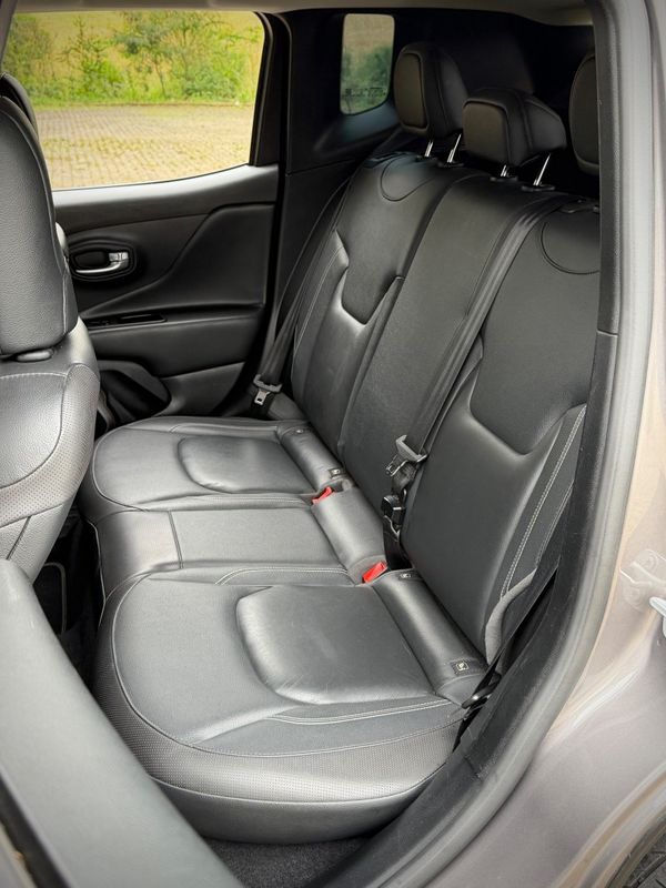 Jeep RENEGADE LIMITED 1.8 2019 NEUMANN VEÍCULOS ARROIO DO MEIO / Carros no Vale Jeep RENEGADE LIMITED 1.8 2019 NEUMANN VEÍCULOS ARROIO DO MEIO / Carros no Vale