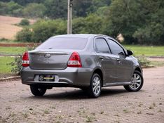 Toyota ETIOS SEDAN XLS 1.5 2018 NEUMANN VEÍCULOS ARROIO DO MEIO / Carros no Vale