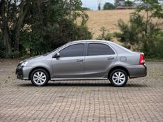 Toyota ETIOS SEDAN XLS 1.5 2018 NEUMANN VEÍCULOS ARROIO DO MEIO / Carros no Vale