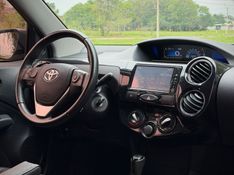 Toyota ETIOS SEDAN XLS 1.5 2018 NEUMANN VEÍCULOS ARROIO DO MEIO / Carros no Vale
