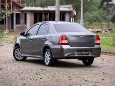 Toyota ETIOS SEDAN XLS 1.5 2018 NEUMANN VEÍCULOS ARROIO DO MEIO / Carros no Vale