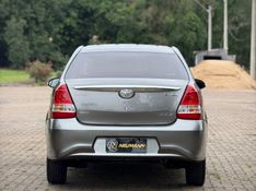 Toyota ETIOS SEDAN XLS 1.5 2018 NEUMANN VEÍCULOS ARROIO DO MEIO / Carros no Vale