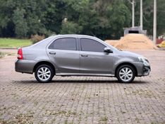 Toyota ETIOS SEDAN XLS 1.5 2018 NEUMANN VEÍCULOS ARROIO DO MEIO / Carros no Vale