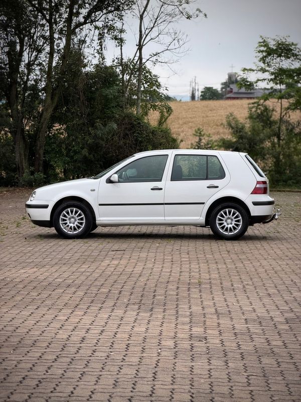 Volkswagen GOLF PLUS 1.6Mi 2004 NEUMANN VEÍCULOS ARROIO DO MEIO / Carros no Vale
