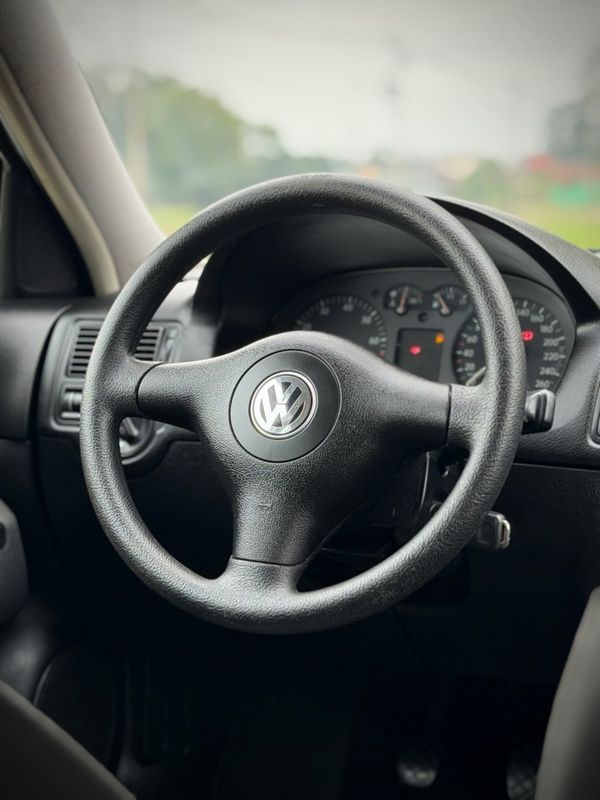 Volkswagen GOLF PLUS 1.6Mi 2004 NEUMANN VEÍCULOS ARROIO DO MEIO / Carros no Vale