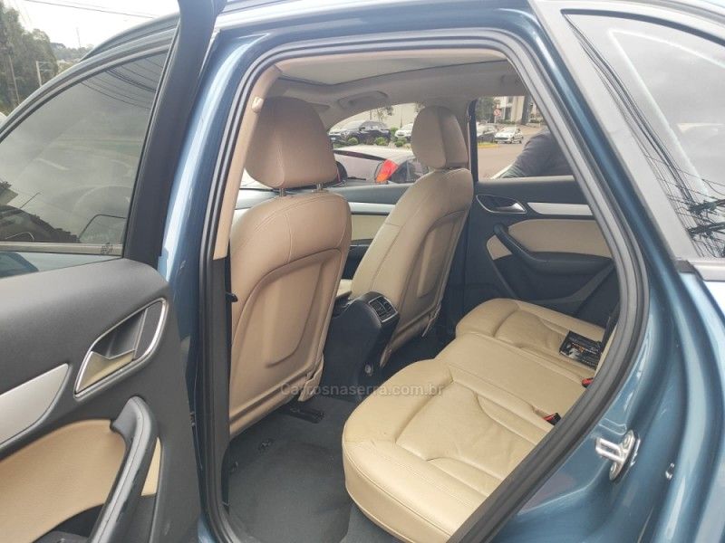AUDI Q3 1.4 TFSI AMBIENTE S TRONIC 2015/2016 HUBNER MULTIMARCAS FARROUPILHA / Carros no Vale AUDI Q3 1.4 TFSI AMBIENTE S TRONIC 2015/2016 HUBNER MULTIMARCAS FARROUPILHA / Carros no Vale