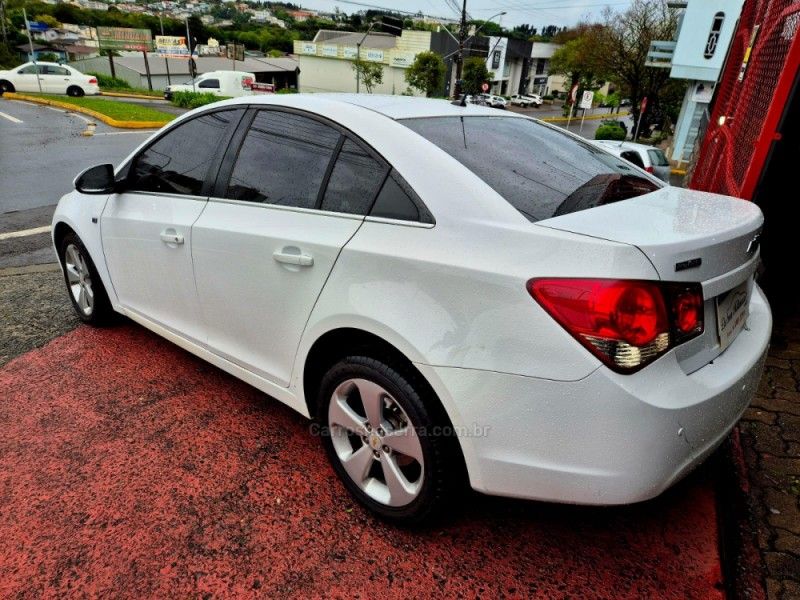 CHEVROLET CRUZE 1.8 LT 16V 2012/2012 HUBNER MULTIMARCAS FARROUPILHA / Carros no Vale
