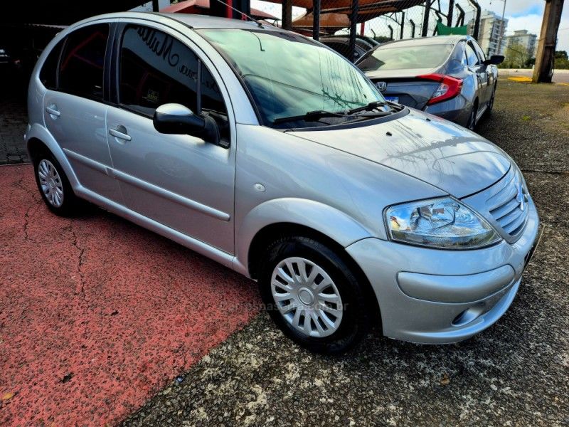 CITROËN C3 1.4 I GLX 8V 2006/2006 HUBNER MULTIMARCAS FARROUPILHA / Carros no Vale