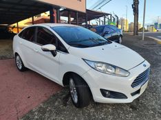 FORD FIESTA 1.6 TITANIUM PLUS SEDAN 16V 2014/2014 HUBNER MULTIMARCAS FARROUPILHA / Carros no Vale