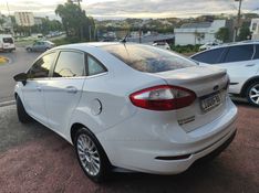 FORD FIESTA 1.6 TITANIUM PLUS SEDAN 16V 2014/2014 HUBNER MULTIMARCAS FARROUPILHA / Carros no Vale
