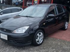 FORD FOCUS 1.6 GL 8V 2006/2007 HUBNER MULTIMARCAS FARROUPILHA / Carros no Vale
