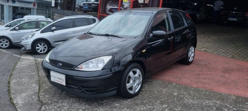 FORD FOCUS 1.6 GL 8V 2006/2007 HUBNER MULTIMARCAS FARROUPILHA / Carros no Vale