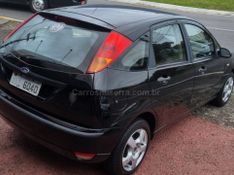 FORD FOCUS 1.6 GL 8V 2006/2007 HUBNER MULTIMARCAS FARROUPILHA / Carros no Vale