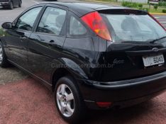 FORD FOCUS 1.6 GL 8V 2006/2007 HUBNER MULTIMARCAS FARROUPILHA / Carros no Vale