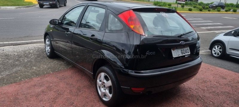 FORD FOCUS 1.6 GL 8V 2006/2007 HUBNER MULTIMARCAS FARROUPILHA / Carros no Vale