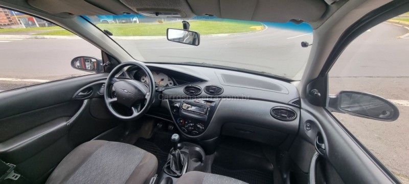 FORD FOCUS 1.6 GL 8V 2006/2007 HUBNER MULTIMARCAS FARROUPILHA / Carros no Vale