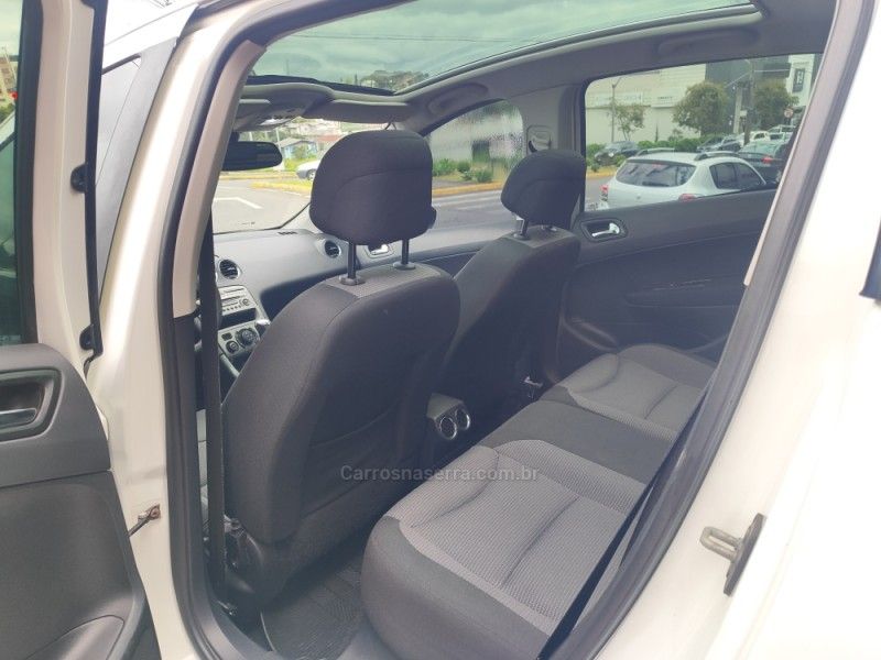 PEUGEOT 308 2.0 ALLURE 16V 2013/2014 HUBNER MULTIMARCAS FARROUPILHA / Carros no Vale PEUGEOT 308 2.0 ALLURE 16V 2013/2014 HUBNER MULTIMARCAS FARROUPILHA / Carros no Vale