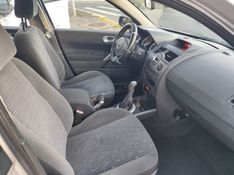 RENAULT MÉGANE 1.6 DYNAMIQUE GRAND TOUR 16V 2011/2012 HUBNER MULTIMARCAS FARROUPILHA / Carros no Vale