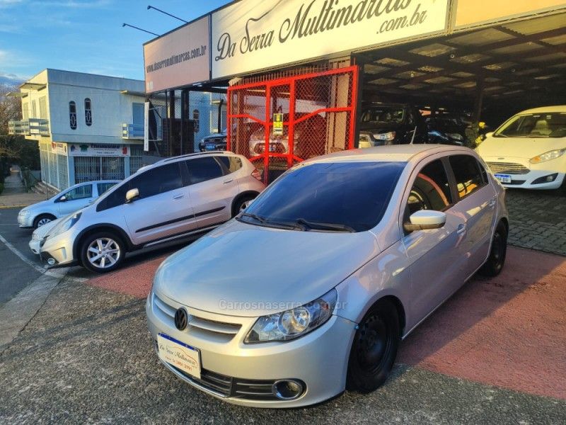 VOLKSWAGEN GOL 1.0 MI 8V G.V 2009/2010 HUBNER MULTIMARCAS FARROUPILHA / Carros no Vale