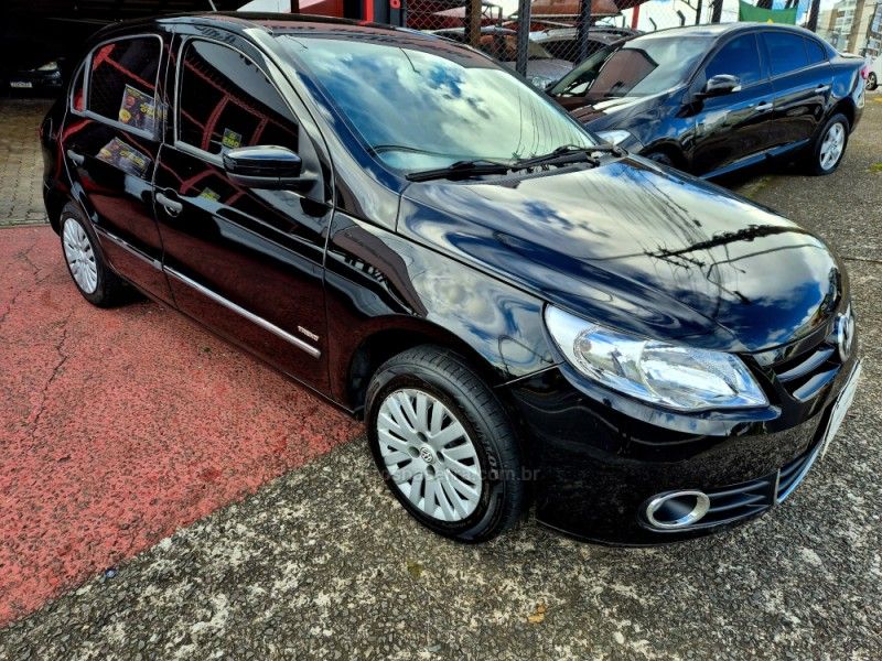 VOLKSWAGEN GOL 1.0 MI 8V G.V 2009/2009 HUBNER MULTIMARCAS FARROUPILHA / Carros no Vale